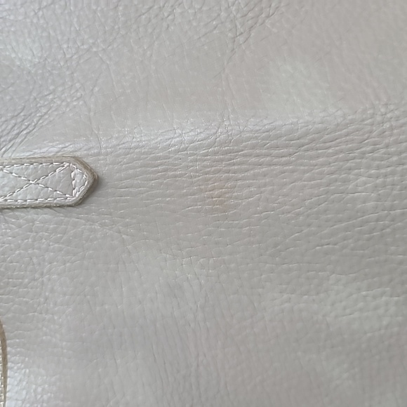 Cuyana taupe peppbled leather large tote. Gently worn condition - Picture 6 of 11